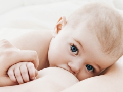 모유가 아기에게 충분한 지 어떻게 알 수 있습니까?