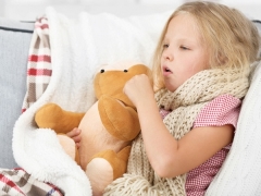 Come trattare una tosse umida in un bambino?