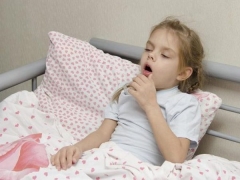 어린이의 후두염 기침 : 증상 및 치료