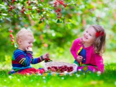 At what age can you give the child a sweet cherry?