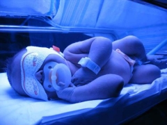 Fototerapi til nyfødte med gulsot