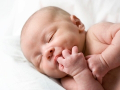 Sucking reflex in newborns