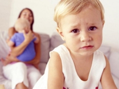 Wat als kinderen jaloers zijn op elkaars ouders?