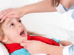 어린이 헤르페스 목의 통증