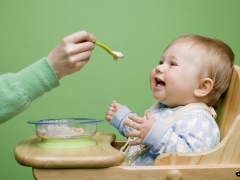 محولات كراسي الأطفال الخشبية العالية للتغذية