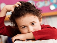 Symtom och behandling av skabb hos barn