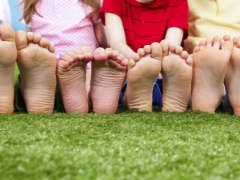 Hoe om platte voeten te behandelen bij adolescenten?
