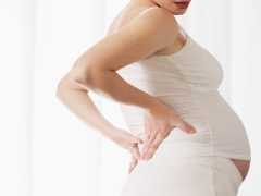 Perché i batteri possono essere rilevati nelle urine durante la gravidanza e cosa fare?