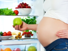 Voeding van een zwangere vrouw in het derde trimester