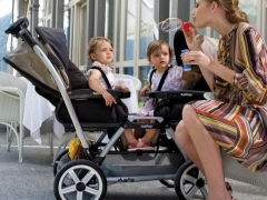 Kinderwagens voor tweelingen: een overzicht van de beste modellen en tips voor het kiezen