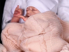 Bebek arabasındaki bebek battaniyeleri: çeşitleri ve seçim kriterleri