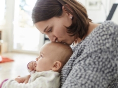 Hjælp til enlige mødre i 2018: fordele og indrømmelser, tilskud og kompensation
