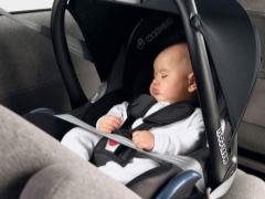 Regels voor de selectie van autostoelen voor pasgeborenen