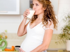 Varför är en proteindiet ordinerad för gravida kvinnor och hur man följer den?