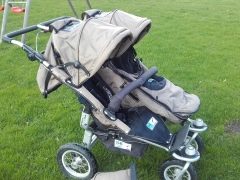 İkizler için TFK bebek arabaları: seçimi için özellikler ve tavsiyeler