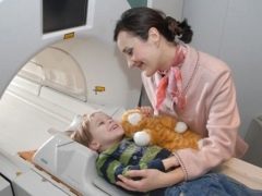 CT vyšetrenie (počítačová tomografia) mozgu dieťaťa