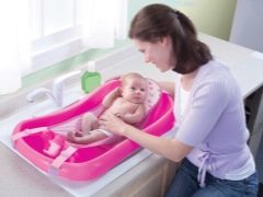 नवजात शिशुओं के स्नान के लिए झूला चुनना