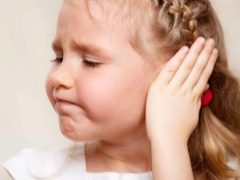 어른과 어린이의 귀 문제 심리 치료