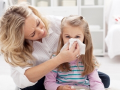 Overzicht van de middelen van verkoudheid voor kinderen. Hoe de meest effectieve en veilige middelen kiezen?
