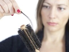 لماذا تساقط الشعر بعد الولادة مع HB وما هي طرق العلاج الموجودة؟