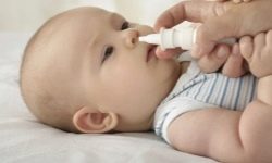 Voorzichtig - druppels in de neus: in Sint-Petersburg werd het kind vergiftigd met geneesmiddelen voor de behandeling van rhinitis