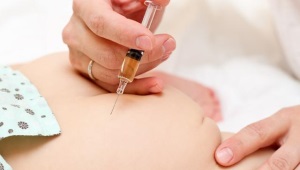 Doğum hastanesinde yenidoğan aşıları