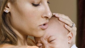 शिशुओं में शूल क्यों होता है और उनसे छुटकारा कैसे पाया जाता है?