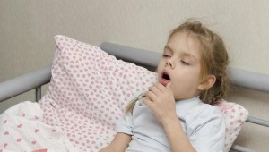 Kašeľ pri laryngitíde u dieťaťa: príznaky a liečba