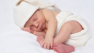 How to give glucose to a newborn with jaundice?