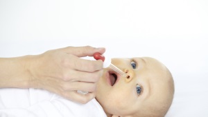 나는 어린이의 감기에 미라 미스틴을 사용하고 코에 뿌려야합니까?