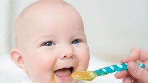 في أي عمر يمكن إعطاء حساء البازلاء للطفل؟