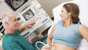 임신 12 주째에 선별 검사 : 선생님은 어떻게하고 무엇을합니까?