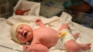 Liečba pupočnej šnúry novorodenca: pravidlá a postupnosť činností