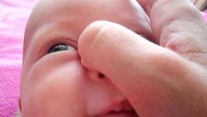 नवजात शिशुओं और शिशुओं के लिए लैक्रिमल नहर की मालिश