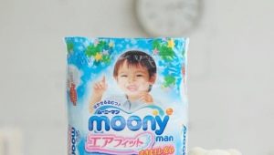 Mga tampok ng Moony diapers