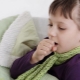 어린이의 마른 기침을 치료하는 방법은 무엇입니까?