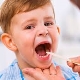 Hoe ziet de keel van een kind met faryngitis eruit?