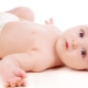 Varför skyllar huden i nyfödda och vad ska man göra?