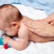 Massage và thể dục trẻ em cho dystonia cơ bắp