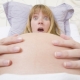 Hoe begin je met bevalling bij primipare vrouwen? Tekenen en sensaties tijdens de eerste geboorte