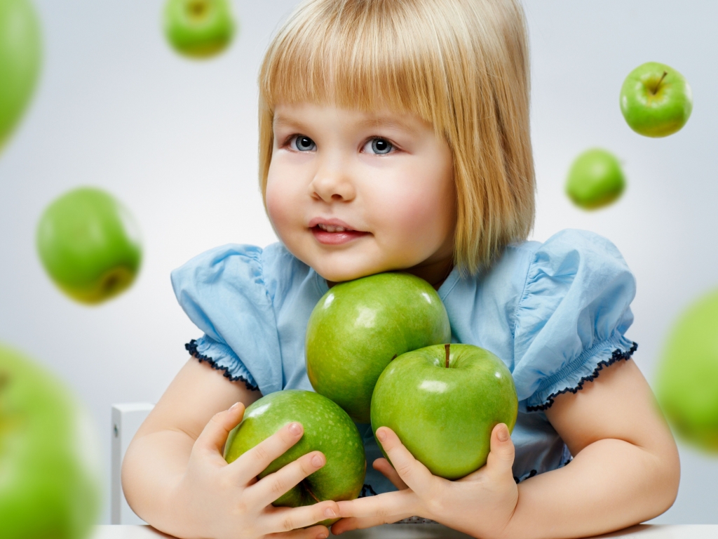 قائمة الطفل في 3 سنوات: التغذية السليمة والنظام الغذائي ، قائمة عينة للأسبوع ، وصفات