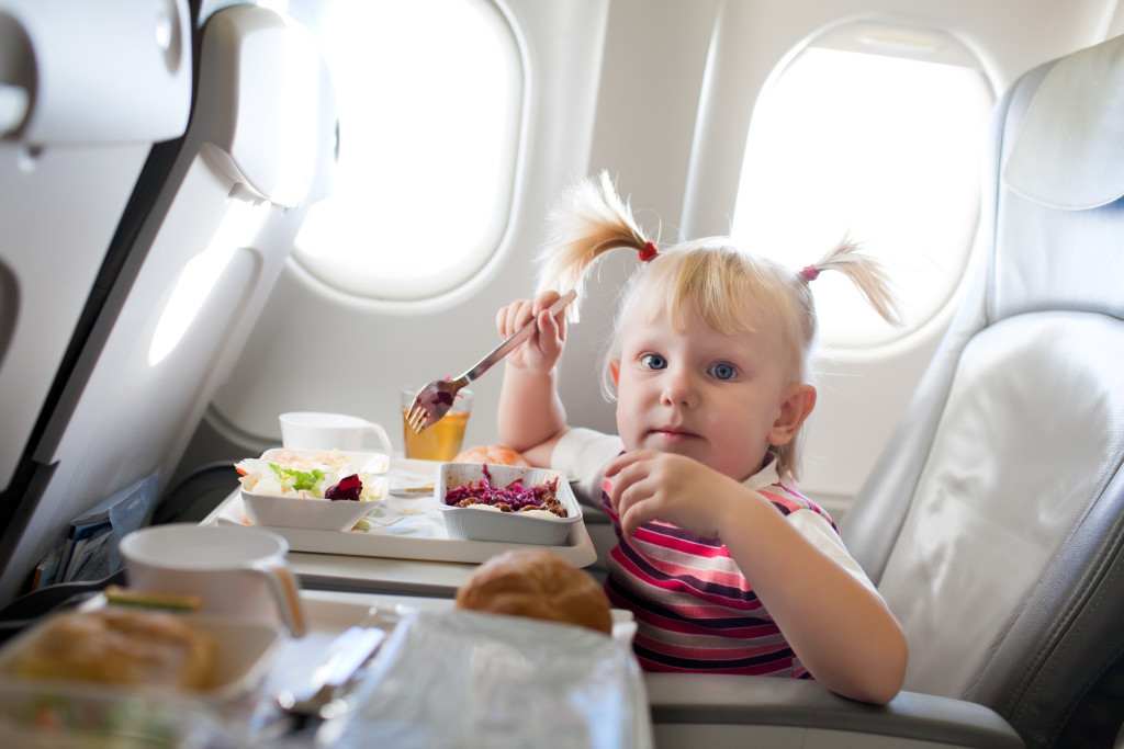 تذكرة لطفل على متن طائرة ما هو عمر الشراء وكم يبلغ عمر الأطفال من عمر 2 3 سنوات وحتى عمر 12 عام ا
