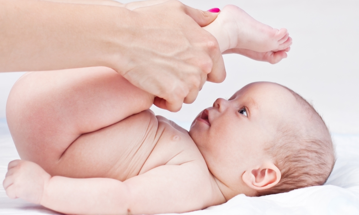 Urut untuk sembelit pada bayi: urut perut bayi yang baru lahir ...