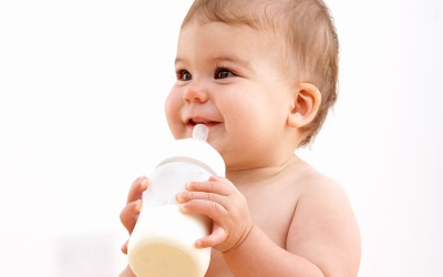 الحليب مع اللاكتوز