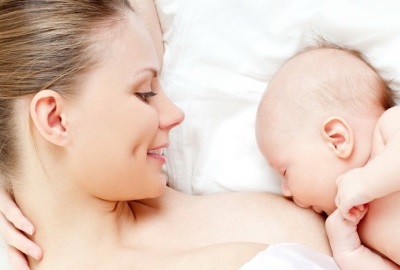 الرضاعة الطبيعية للطفل في 5 أشهر