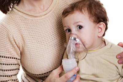 Inhalaties voor de behandeling van natte hoest bij kinderen