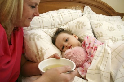 Dieta per alleviare la tosse secca durante la notte nei bambini